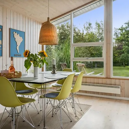 Casa de Férias Ilse - 300m From The Sea In Lolland- Falster And Mon By Interhome *